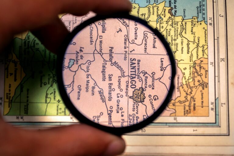 Carte du monde d'Astrub dans Dofus avec interface de quête active